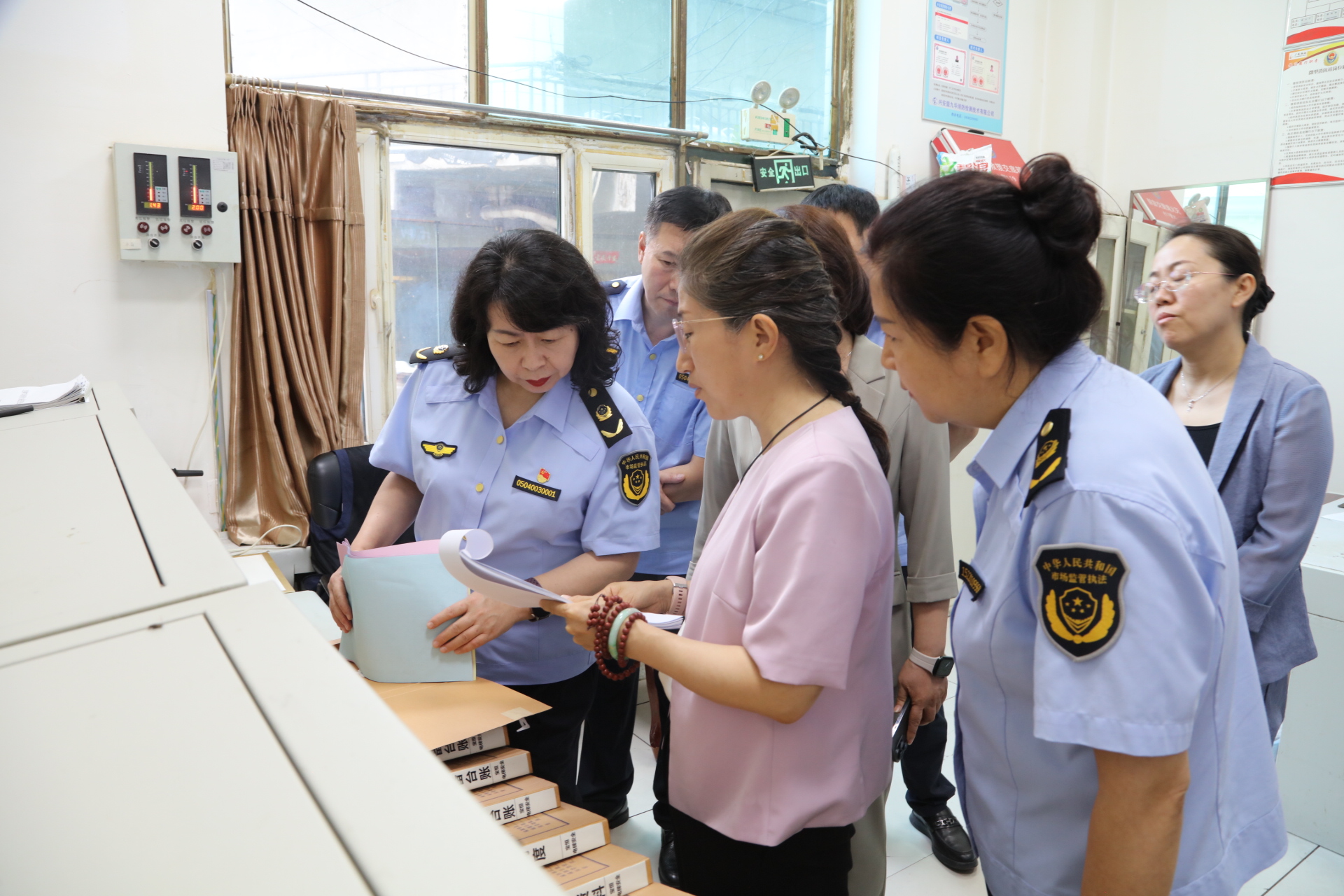 兴安盟盟委委员、副盟长郭宁带队深入乌兰浩特市开展调研